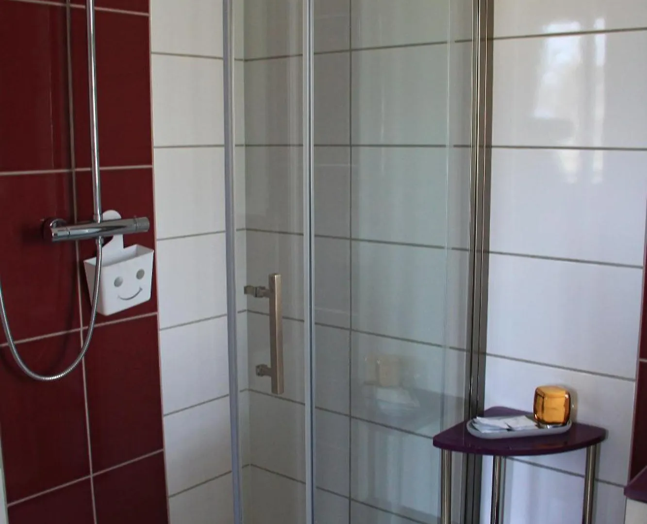 Roissy Chambres Bed & Breakfast
