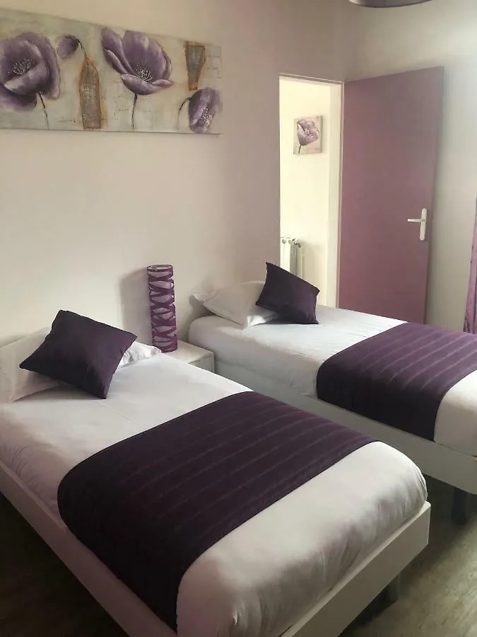 Roissy Chambres Bed & Breakfast